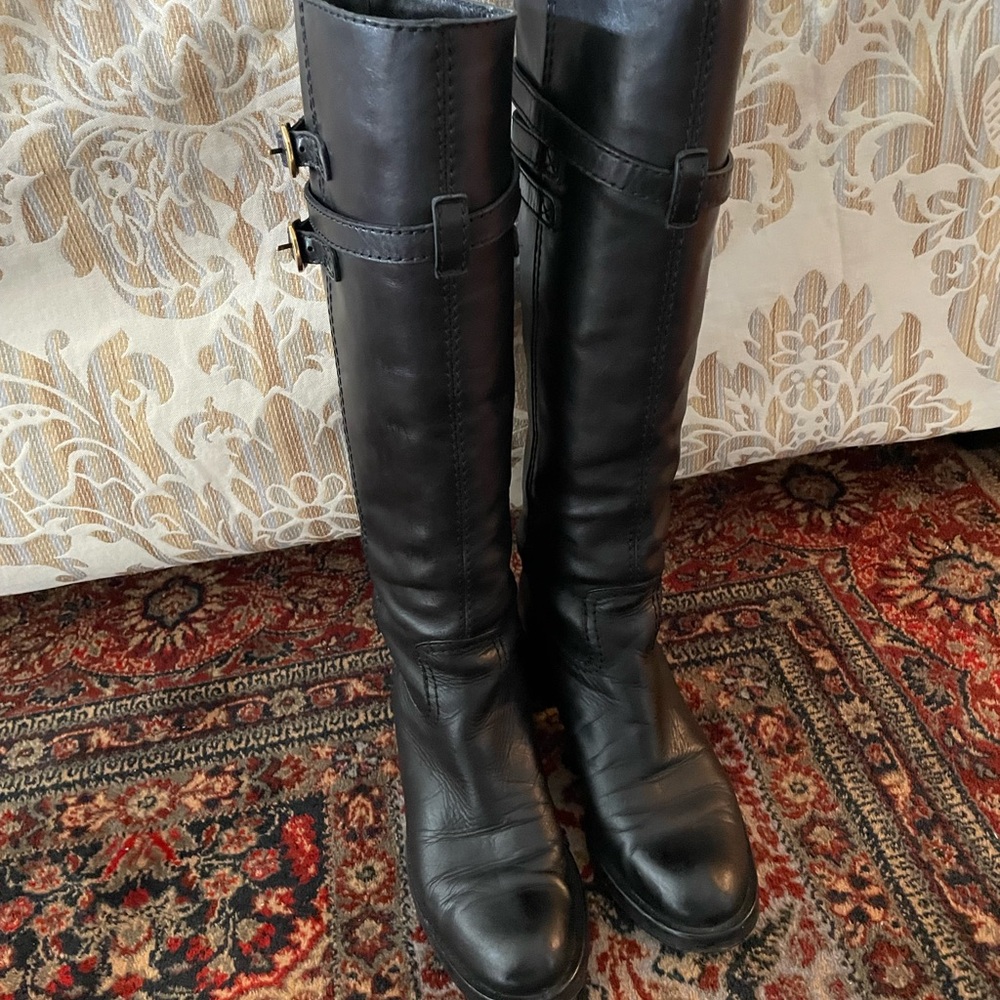 Gucci Black Leather Heeled Boots